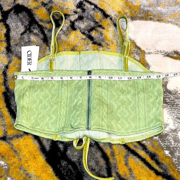 Lace Up tank top Size Medium - Picture 4 of 6